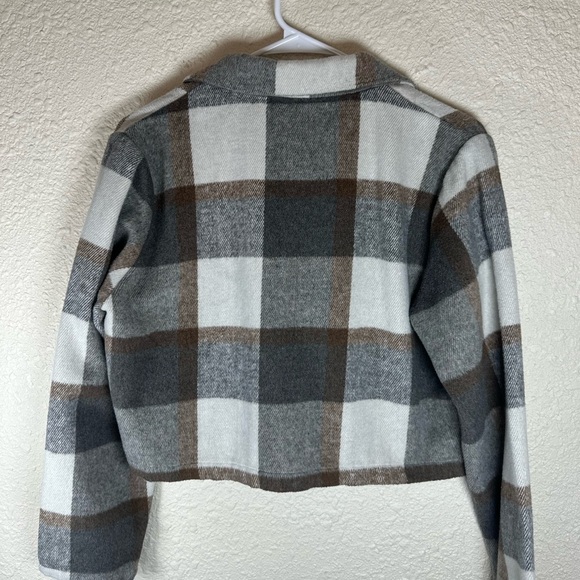 Blue B Collection Women's Plaid Lightweight Crop Jacket (Gray) Size Medium - Picture 7 of 12